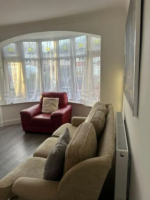Ashburton House Villa Ilford 0*,  United Kingdom